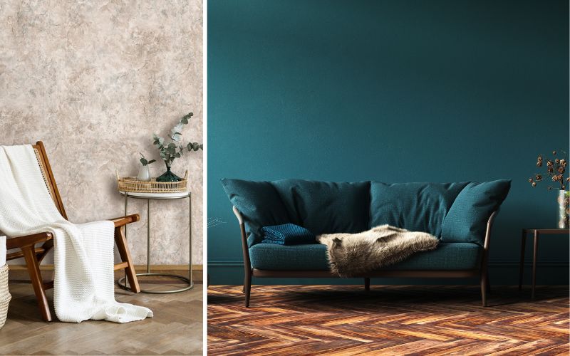 Fischgrätparkett für elegante Wohnräume: links gemütliche Sitzecke mit hellem Fischgrätboden und Natursteinoptik-Wand, rechts stilvolles Wohnzimmer mit dunklem Fischgrätparkett und tiefblauer Wandgestaltung