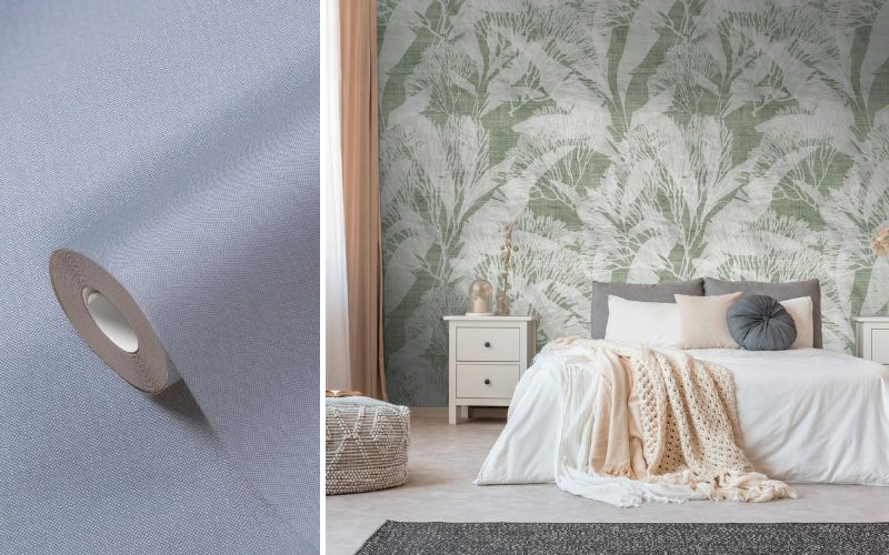 Moderne Tapetenart: links eine schlichte einfarbige Tapetenrolle in Grau, rechts eine gestaltete Wand mit grüner botanischer Mustertapete hinter einem weißen Bett mit Kissen und Decke.