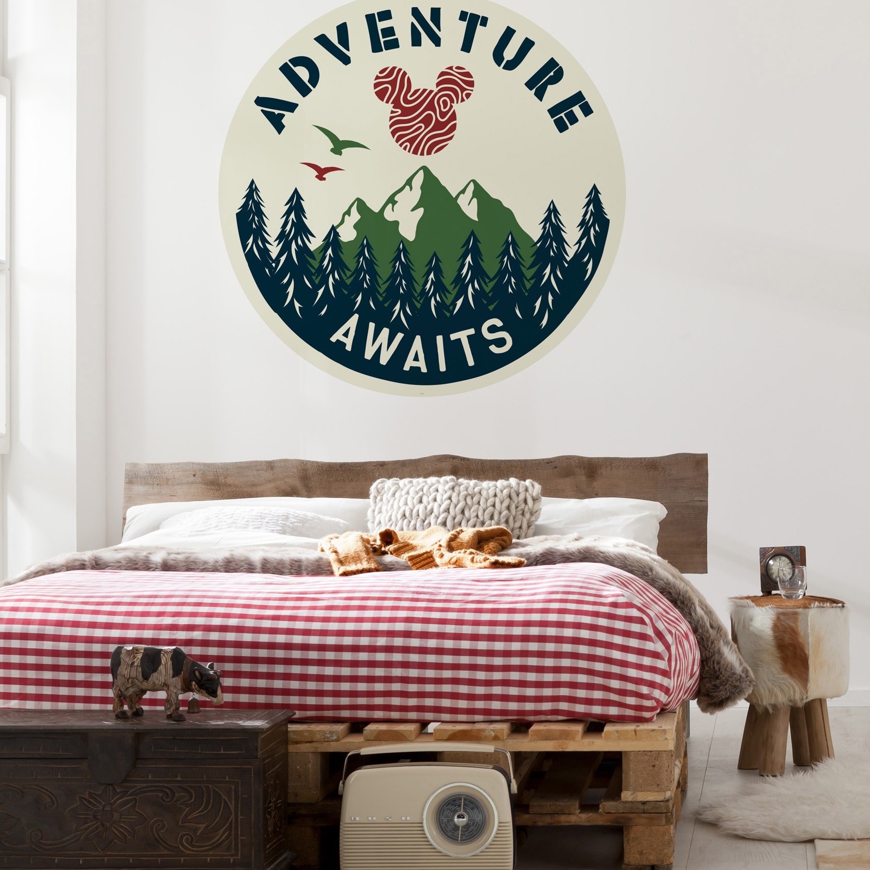 Komar Fototapete Disney Dot Micky Abenteuer 125 x 125 cm Vlies Selbstklebend Wald Berge Cartoon