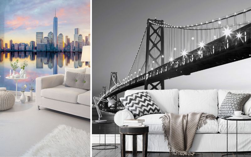 Fototapeten mit Städte und Länder Motiven: links moderne New York Skyline mit Hochhäusern und Sonnenuntergang über dem Wasser, rechts imposante Schwarz-Weiß-Fototapete einer beleuchteten Brücke im Wohnzimmer.