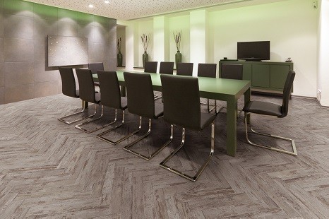 klebevinyl_modern_vinylboden_kleben