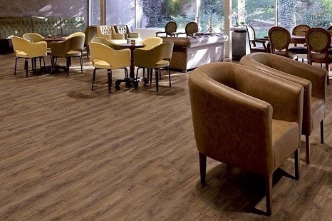 bodenbelag_holzoptik_designvinyl_natuerlich